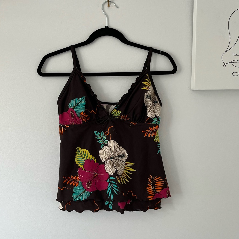 Y2K inspired floral print tank top with ruffle detail
